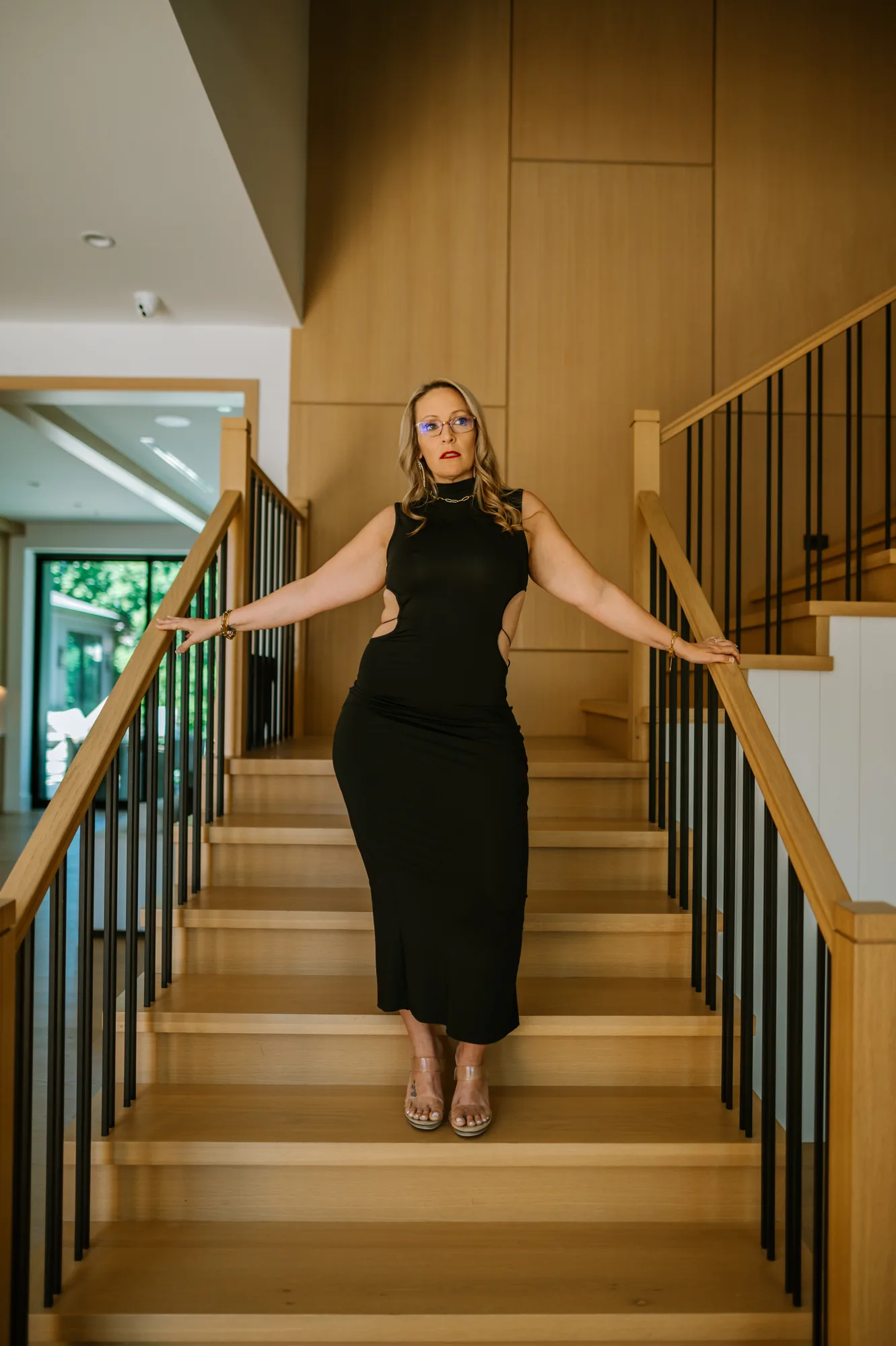 ThinJen LA black dress photo 4