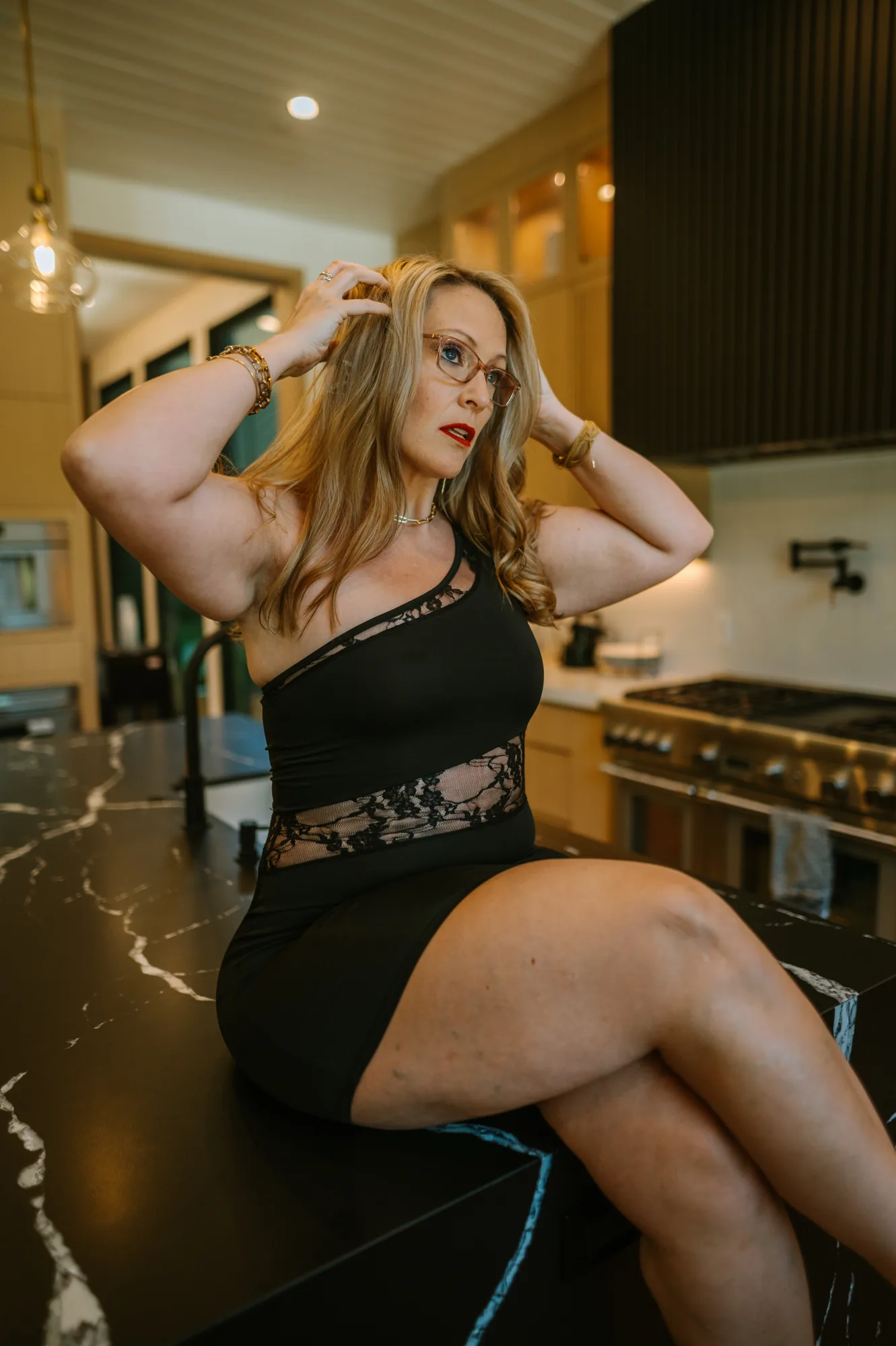 ThinJen LA black dress photo 6